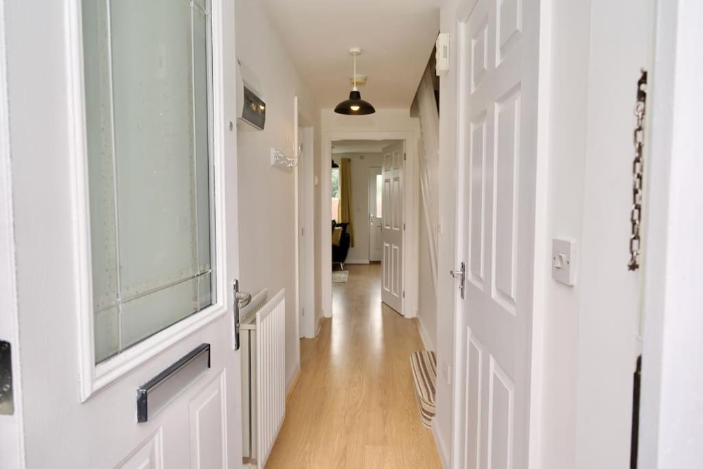 Highley'S Nest - Fully Furnished Gem, Free Private Parking, Sky Tv & Netflix Villa Coventry Exterior photo